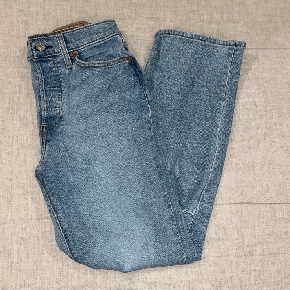 NWOT Levi’s Wedgie Straight